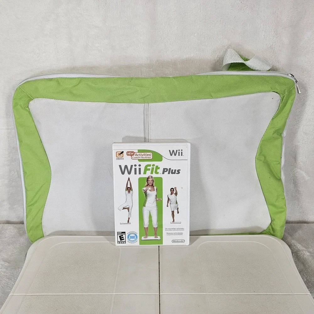 Nintendo Wii Balance Board White Wii Fit Plus Game‎ & Carry Bag Wireless Console